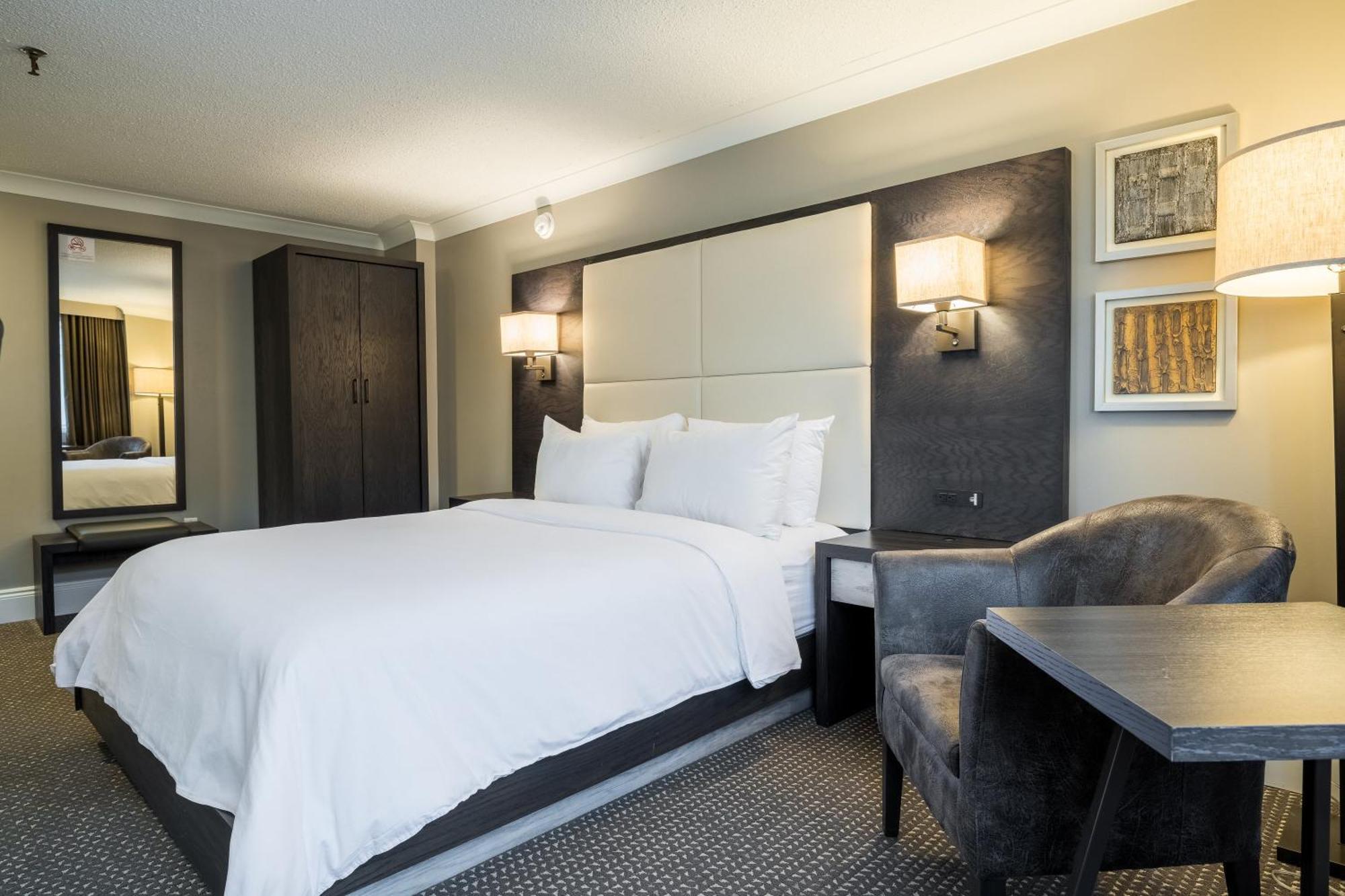 Crowne Plaza Hotel Moncton Downtown By Ihg Eksteriør billede