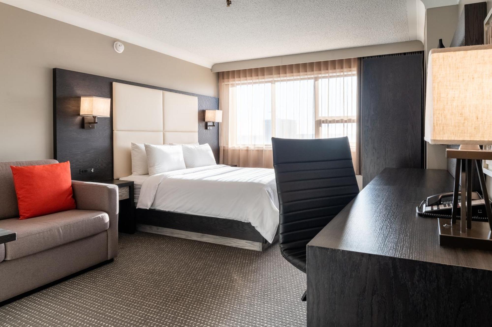 Crowne Plaza Hotel Moncton Downtown By Ihg Eksteriør billede